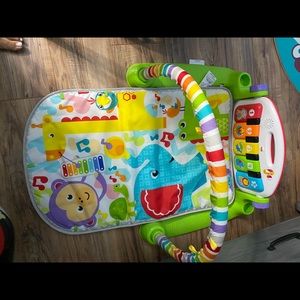 Fisher-Price Deluxe Kick & Play Piano Gym